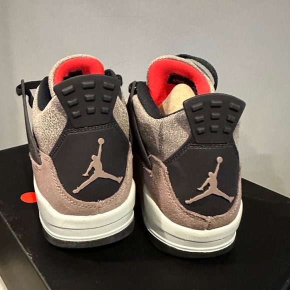 Air Jordan 4 - Picture 5 of 5